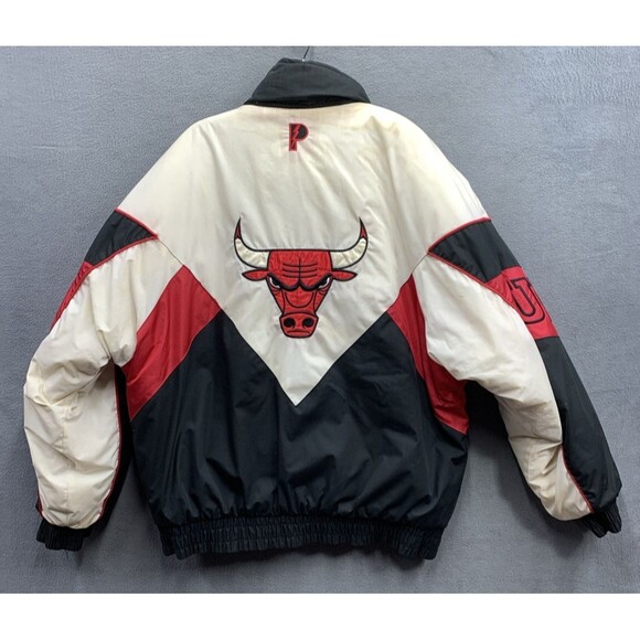 Vintage 90s NBA Chicago Bulls Pro Player Puffer Jacket NBA Full Zip Size M rare - Picture 1 of 16